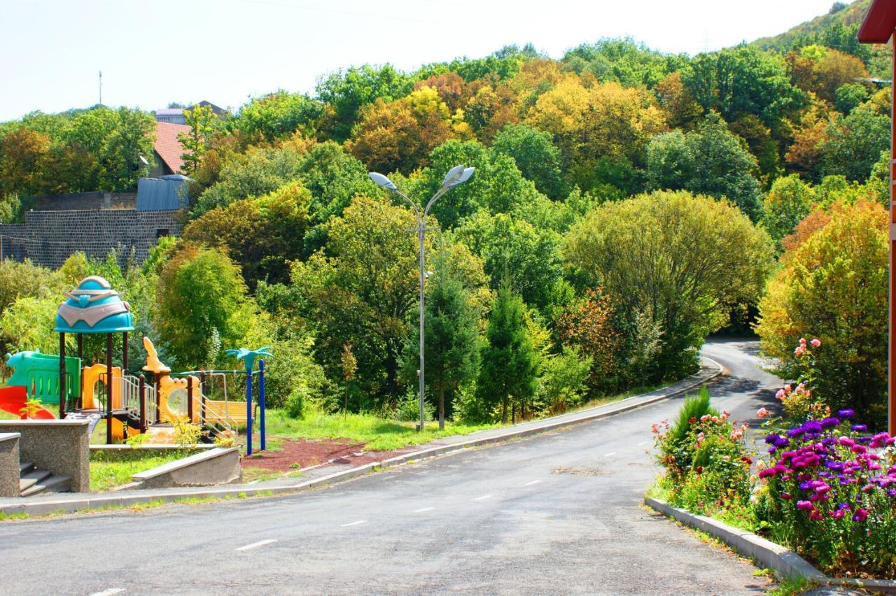Tsaghkahovit Hotel Cachkadzor Zewnętrze zdjęcie